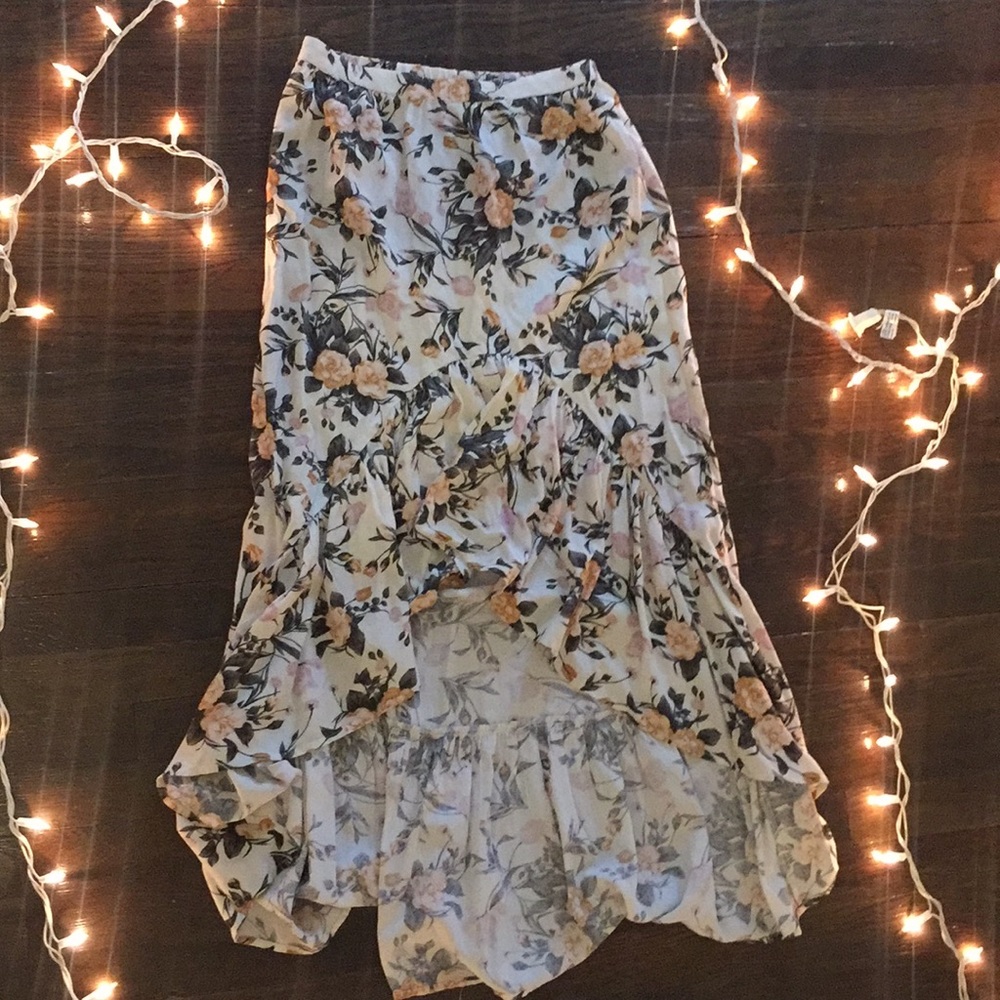 NWT American Eagle Hi-Lo Floral Skirt
